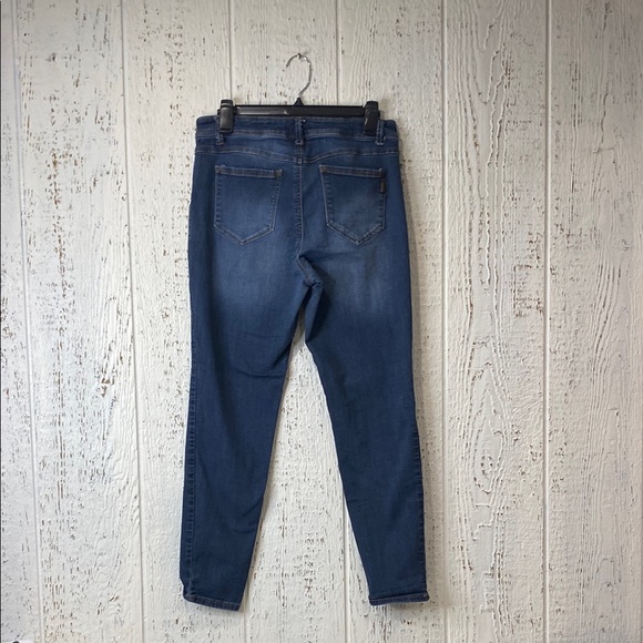 Women's Blue Jeans - Picture 2 of 4